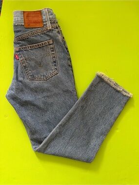 Women Levi’s 501 Denim Jeans